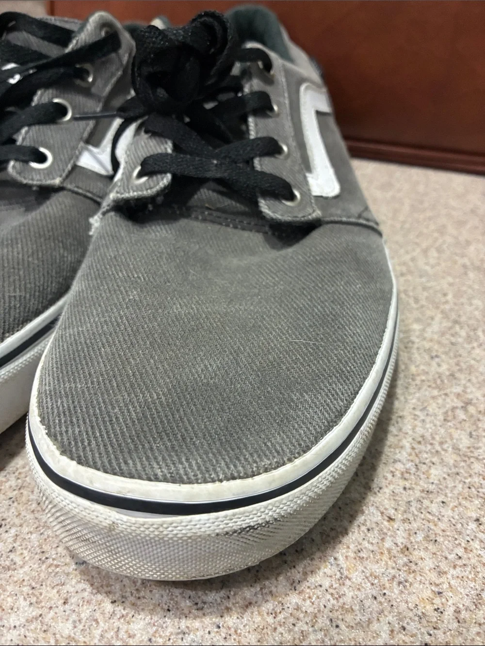 Vans Men’s Gray Canvas Low-Top Sneakers Size 13